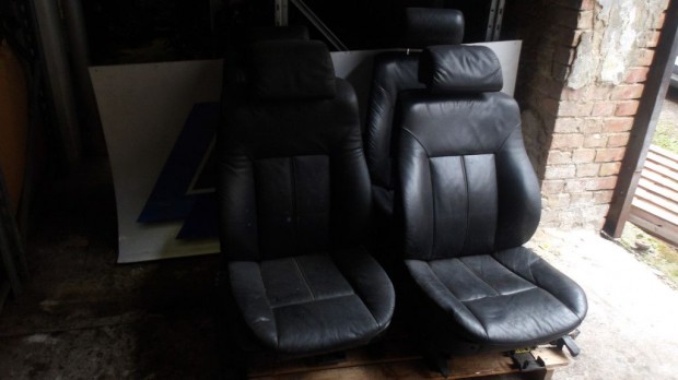 [GYRI BONTOTT] BMW E39 BR BELS FEKETE KOMPLETT